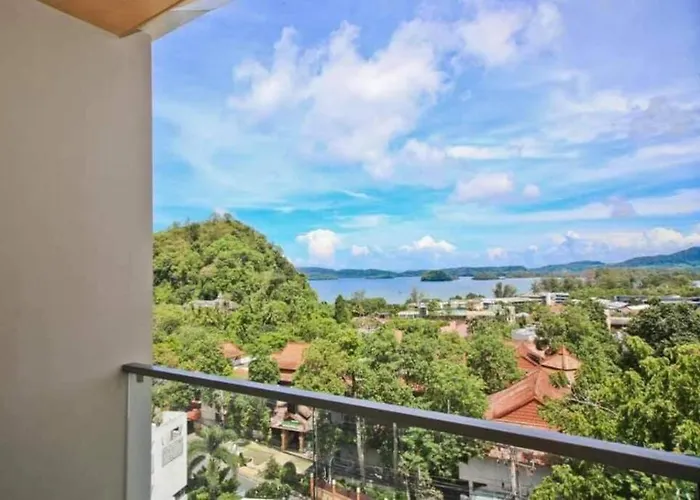 Stunning Sea View Apartment With Pool